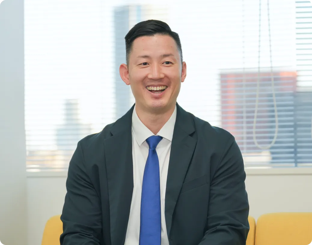 医師を「知り尽くす」探究心が原動力。
境界を越えて人を巻き込み、未踏の事業を創る